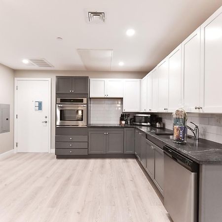 Global Luxury Suites At Longwood Бруклин Номер фото